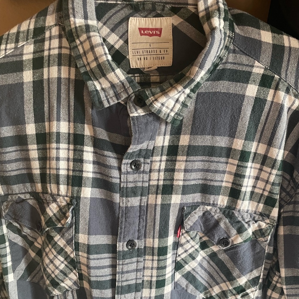 Levi’s Big Kids (Teen) flannel shirt. Gently used.